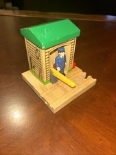Thomas the Tank Engine  Friends Wooden Railway Conductor Shed 2001