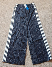 NEW WOMEN ADIDAS SATIN LEOPARD WIDE LEG PANTS - SIZE MEDIUM