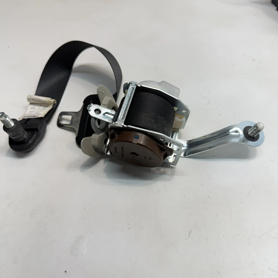 Infiniti QX60 2015-2020 retractor de cinturón de seguridad trasero derecho pasajero segunda fila OEM Foto 2 de 4