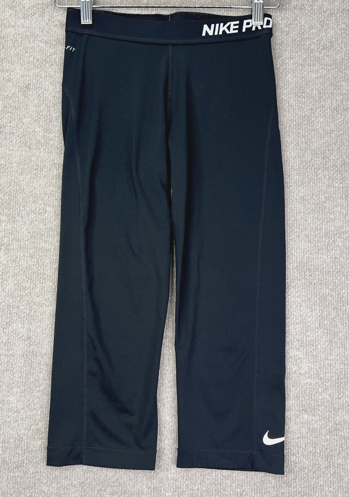 Nike Pro Training Pants Womens Size Medium Black Core Capri Dri Fit 589366