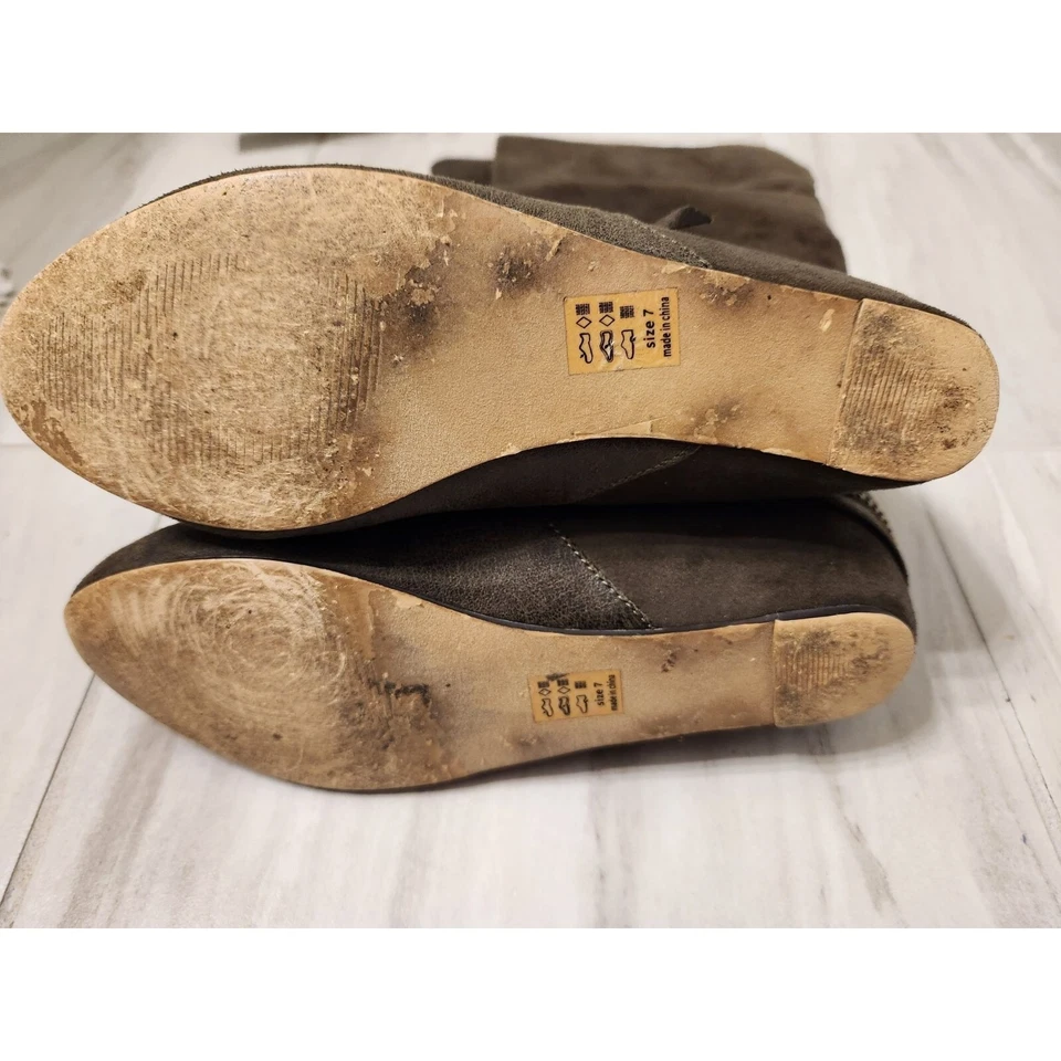 Botas altas de tacón bajo de gamuza Michael Antonio Scrunch para mujer talla 7 Foto 4 de 4