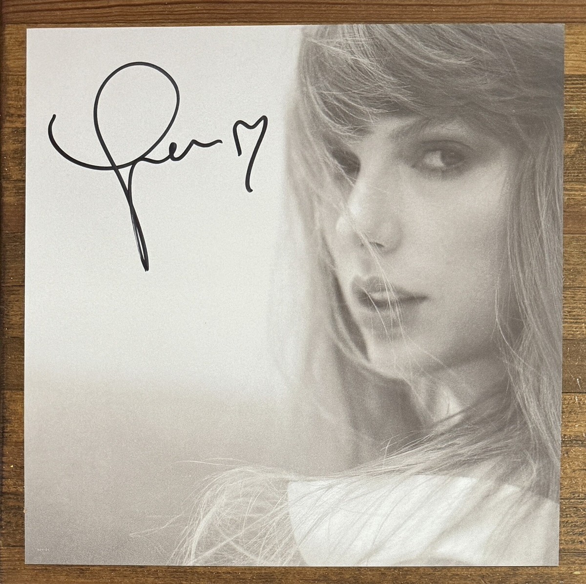 サインハートアートカード入り TTPD ❤️ HEART ❤️ Signed Taylor Swift TTPD The Tortured Poets
