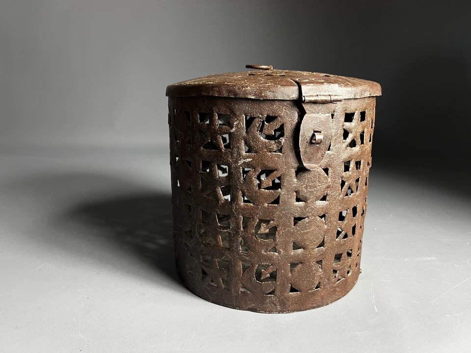 Juego de 2 linternas colgantes vintage de metal rústico de hierro 7x7, 6x6 Foto 2 de 4