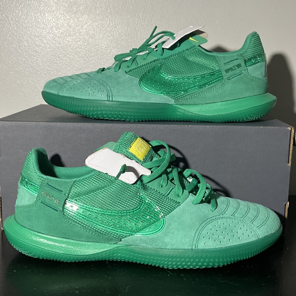 Nike Streetgato Low Top Soccer Shoes Green Mens Size 8.5 DC8466-301 Turf Grip