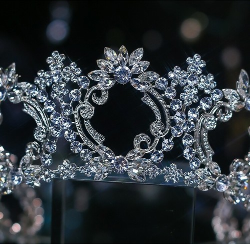 6.5cm Tall Large Wreath Crystal Wedding Bridal Queen Princess Prom Tiara Crown - Picture 5 of 10
