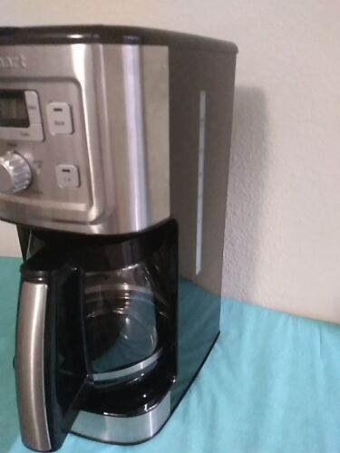 Cuisinart CBC-7200PC Brew Central 14-Cup Programmable Coffee Maker - Picture 2 of 5