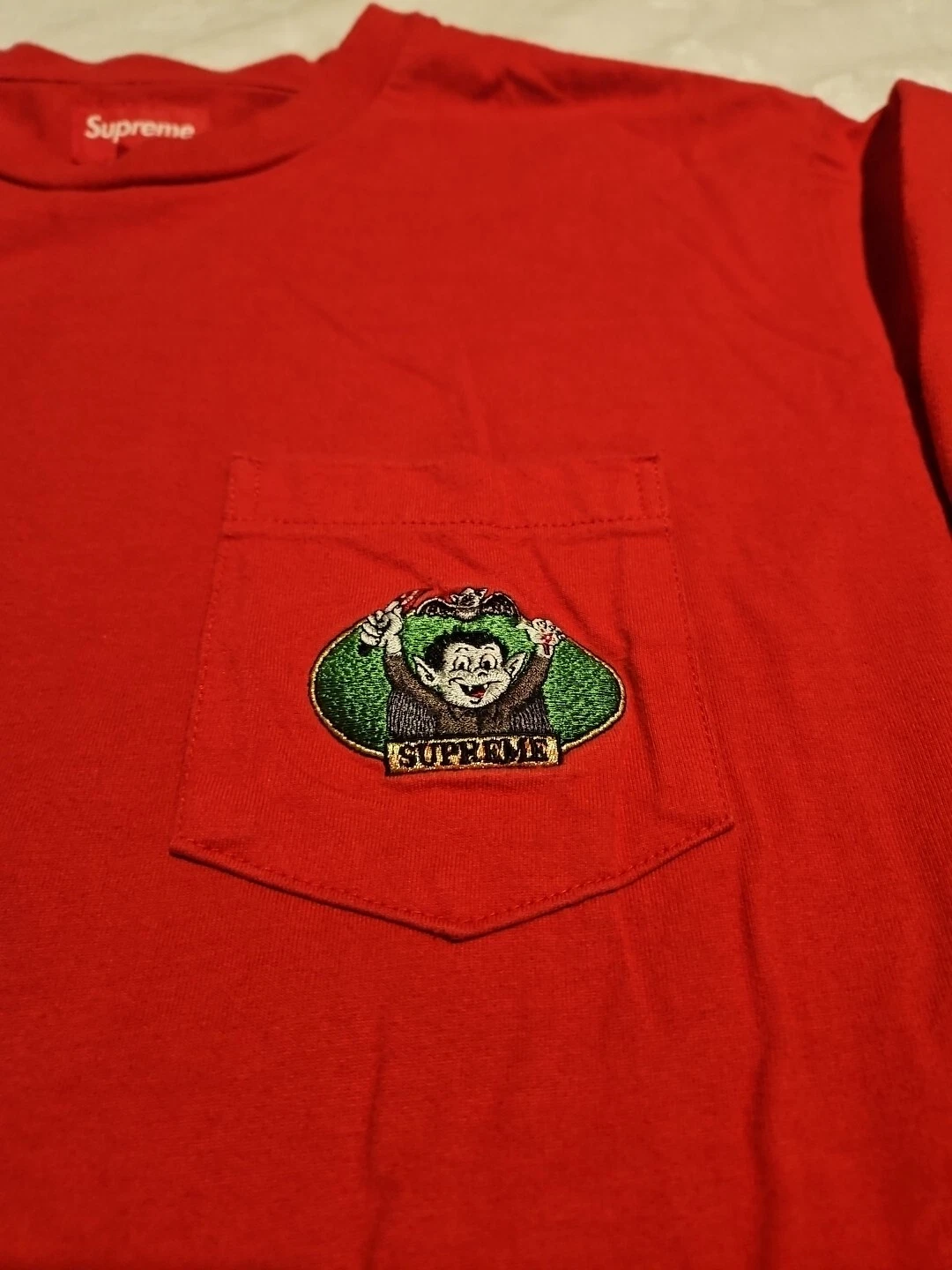 Maglione Supreme Vampire Boy ROSSO con tasca manica lunga TAGLIA L