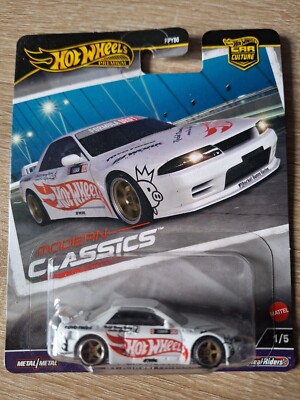 Hot Wheels Premium Car Culture - Modern Classics - Nissan Skyline GTR R32 Pandem