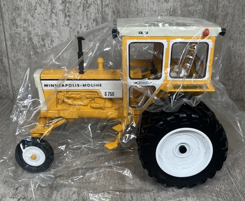 1/16 Ertl Minneapolis Moline G750 Tractor W/Hiniker Cab & Duals Rollag DieCast - Picture 5 of 7