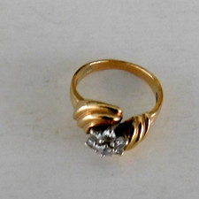 Ring 14k Gold w/setting of diamond chips, size 4 1/2 -5,