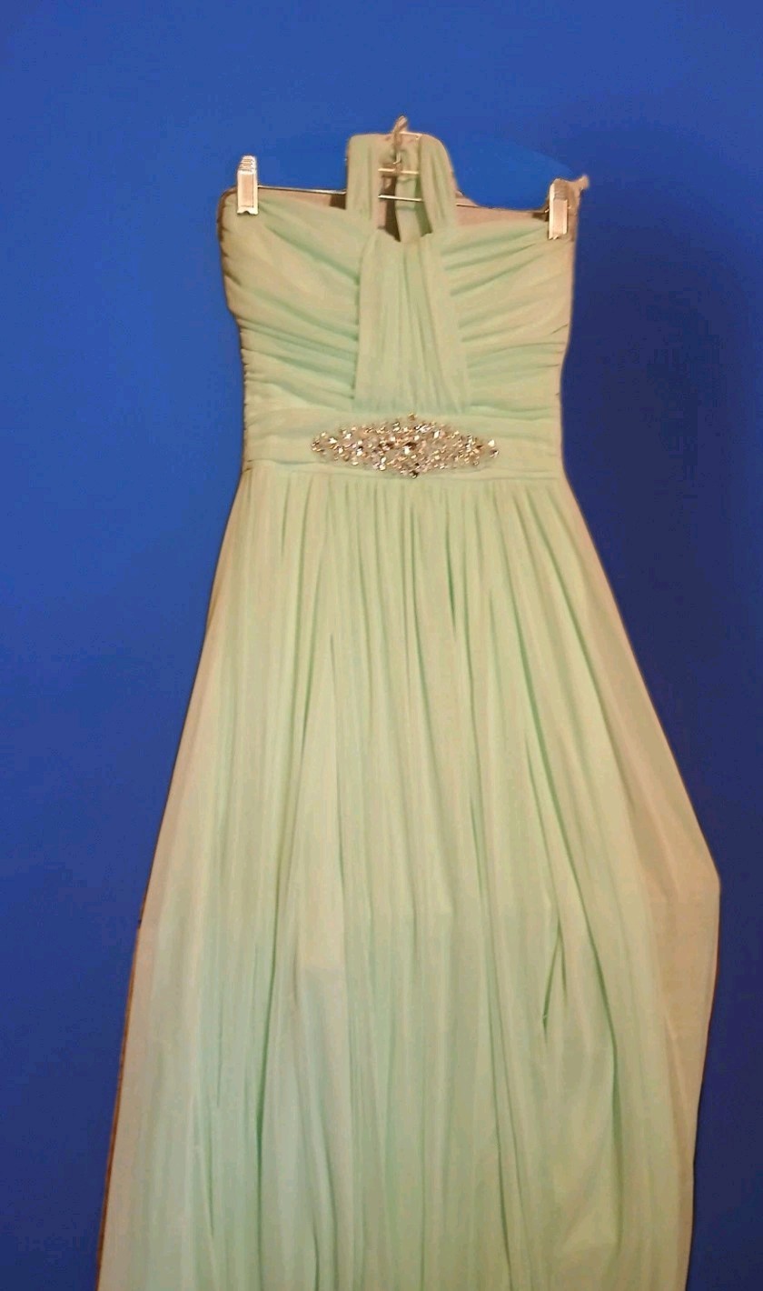 Formal Gown,mint colored chiffon,with Rhinestones, Size 7/9