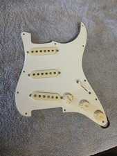Fender 2019 American Pro Stratocaster V-mod p...