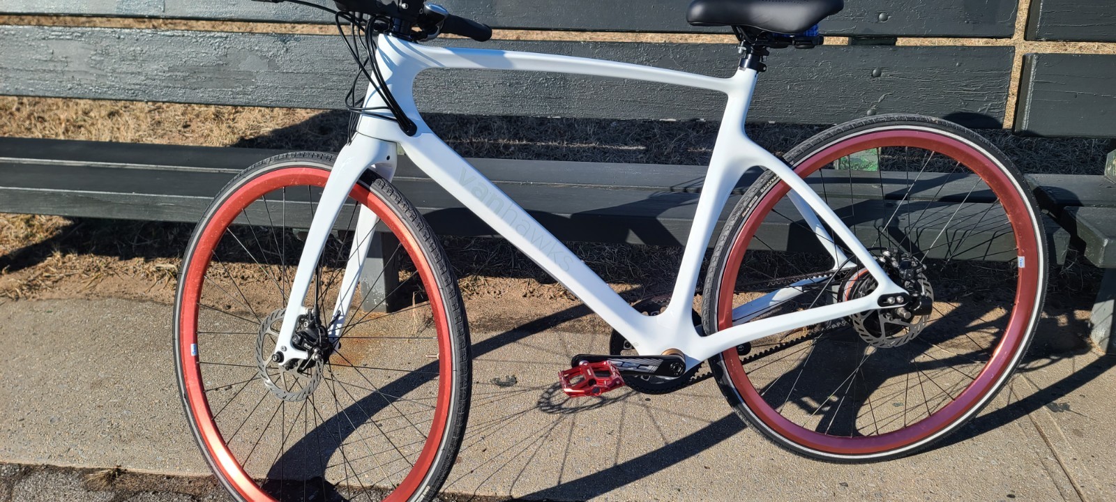 (Used) Vanhawks City Bike Carbon Fiber Belt Drive Mechanical Disc Brakes 700C White Red (962.00 USD)