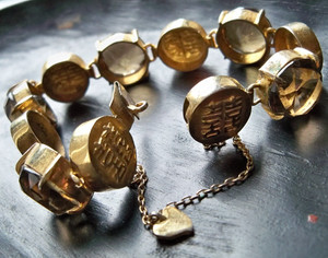 EXPORT SILVER DOUBLE HAPPINESS HEART CHARM GOLD TONE BRACELET STONES