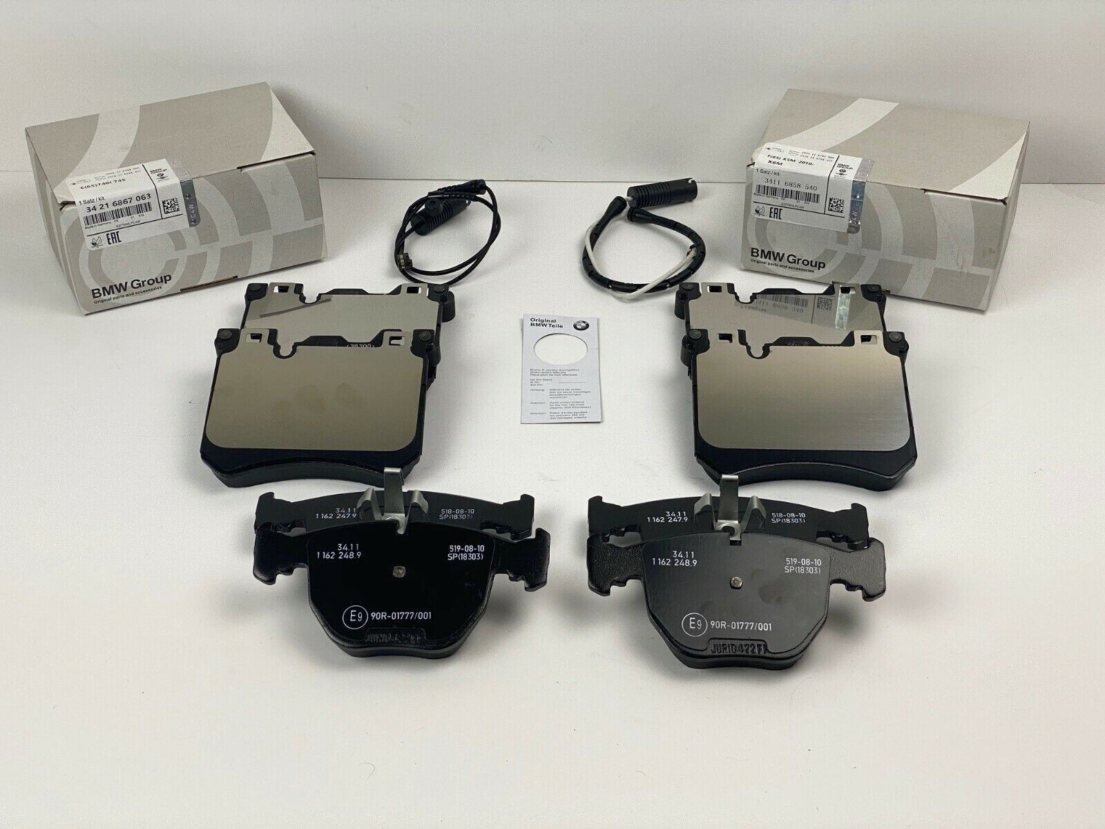 Front & Rear Brake Pads With Sensors For 10-19 Rolls Royce Ghost, Wraith & Dawn