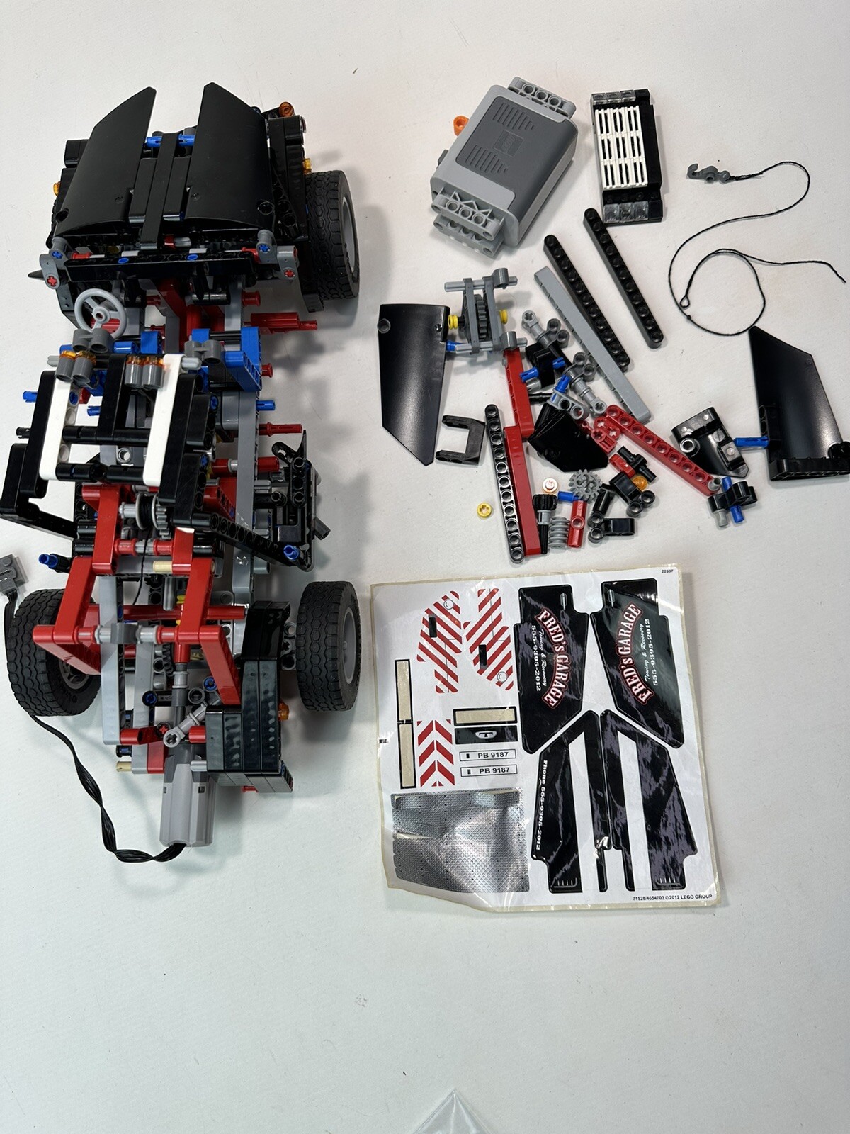LEGO Technic 8081 Extreme Cruiser