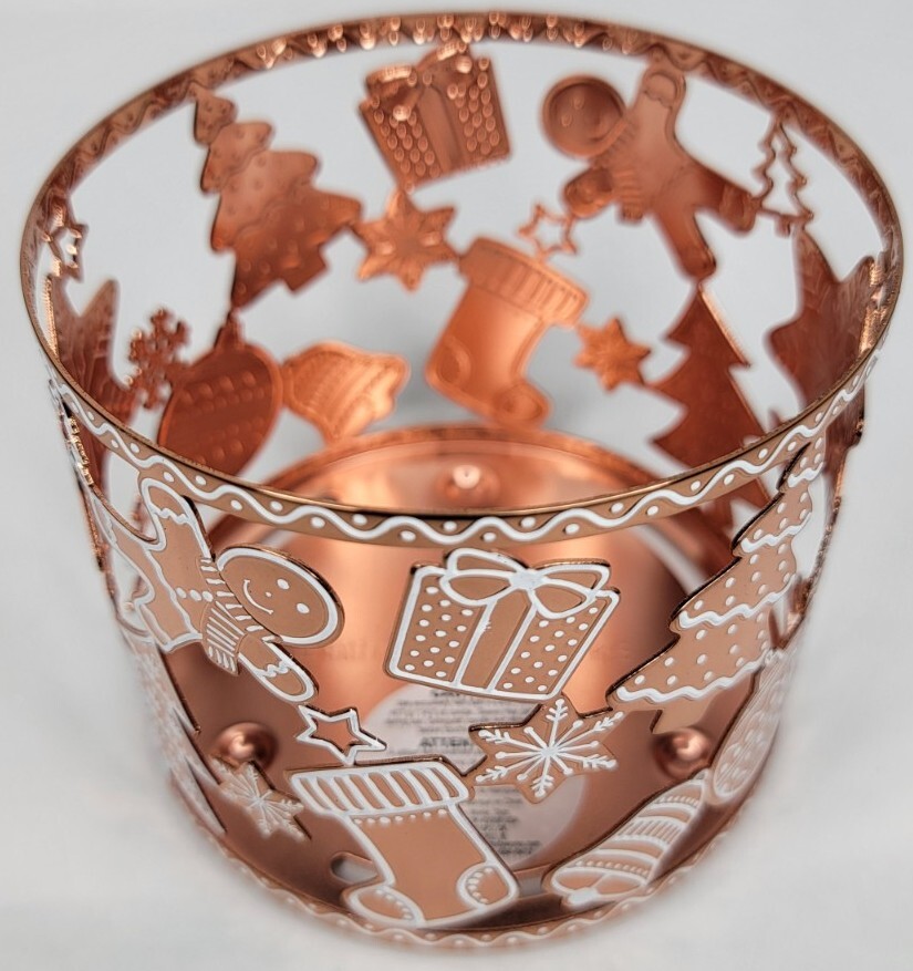 BATH & BODY WORKS GINGERBREAD ORNAMENTS HOLIDAY LARGE 3 WICK CANDLE