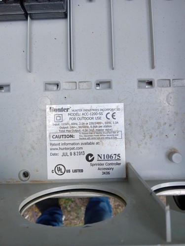 Controlador de riego por aspersor comercial Hunter ACC-1200-SS 42 zonas 05/2013 - Imagen 4 de 4