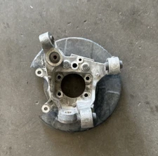 03-06 Nissan 350z Infiniti G35 Rear Left Driver Axle Housing Knuckle 43019-AL500