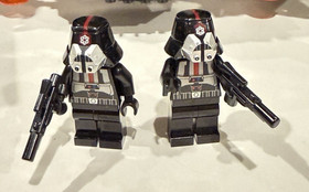 LEGO Star Wars 9500 Sith Fury-Class Interceptor- MISSING ONE MINI FIG w/manual