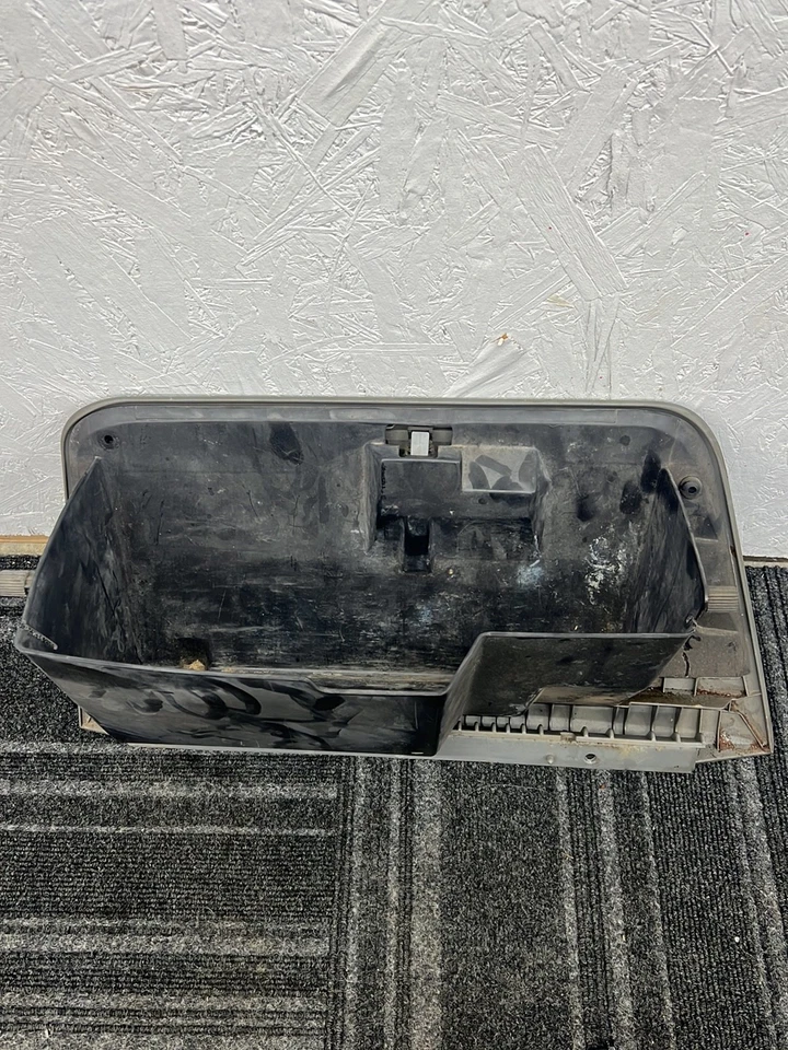 Guantera Ford F-450 Super Duty serie F 2003-2007 3C3X-2506015-BA Foto 4 de 4