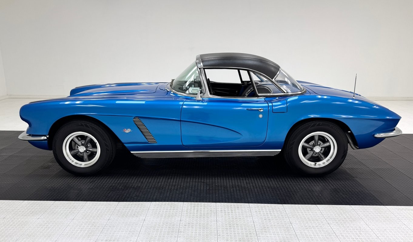 1962 New Wave Blue Chevrolet Corvette   | C1 Corvette Photo 3