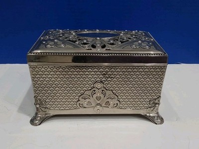 Vintage  Sankyo Musical Jewelry Box. Works.