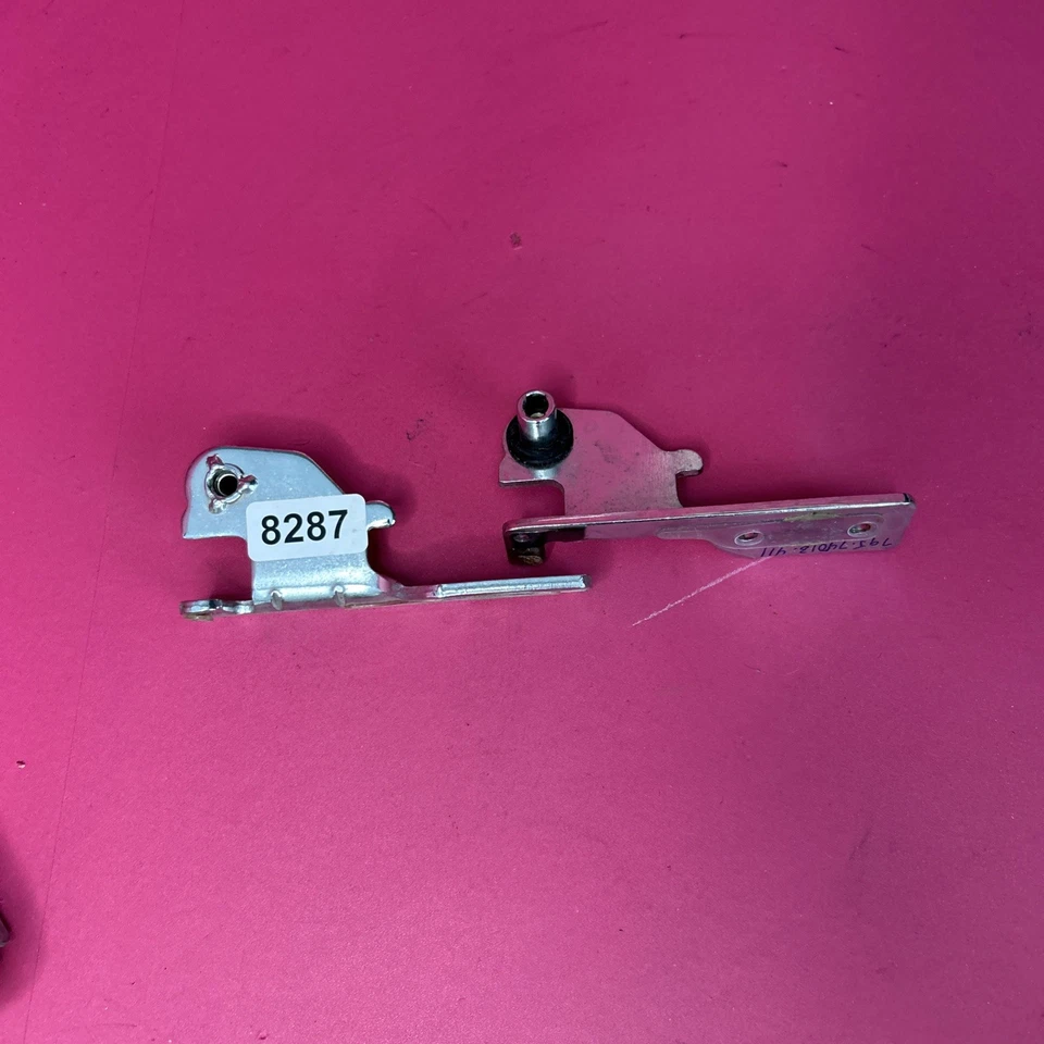 Bisagras de puerta central central Kenmore Elite AEH73577644,AEH3682190 Foto 2 de 4