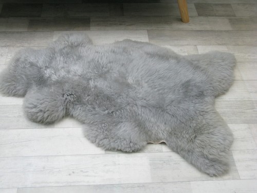 GENUINE BRITISH SHEEPSKIN RUG HIDE DYED GREY SOFT SOFA CHAIR FLOOR COVER M233 - Picture 5 of 17