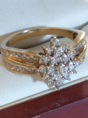 10k Diamond Cluster Ring- Size 6 Natural diamonds. - Picture 5 of 5