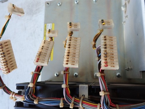 Baldor Reliance DC Servo Drive 4 axis Rack Chassis - UM4-150-6-03S - Picture 7 of 7