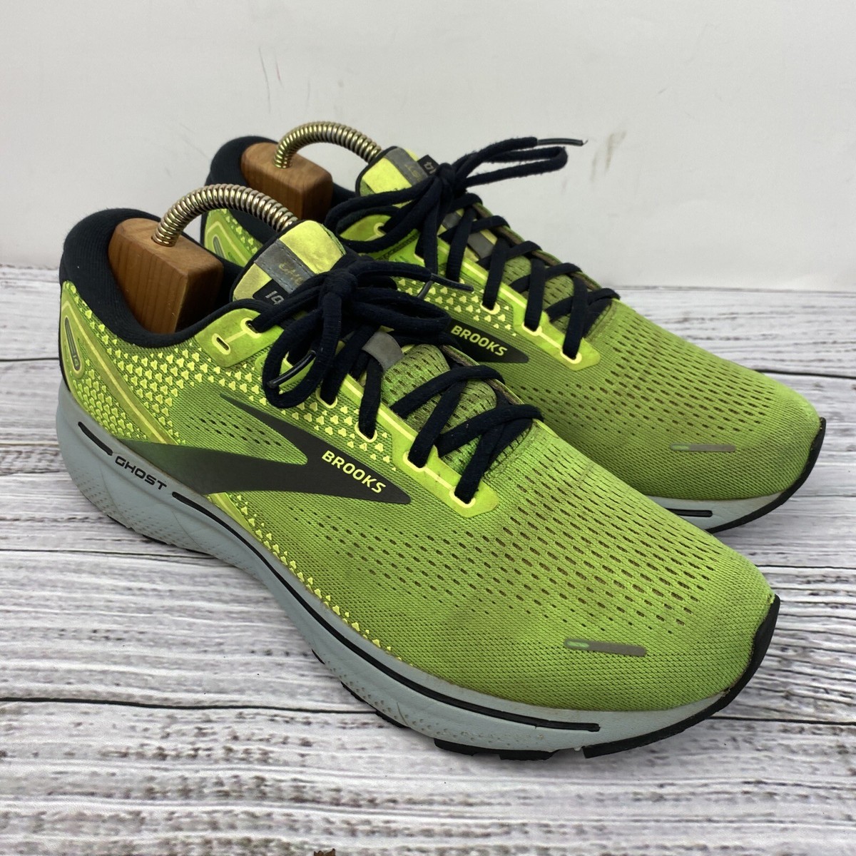 【極美品】BROOKS GHOST14GTX BRACK/GREEN Amazon.com | Brooks Women's Ghost 14 GTX Waterproof Neutral