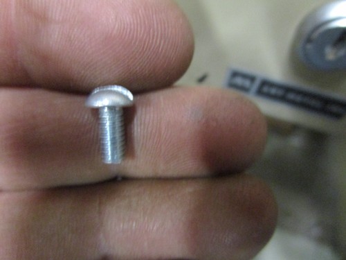 100 #8-32 X 3/8" Slotted Steel Round Head Machine Screws - Picture 2 of 3