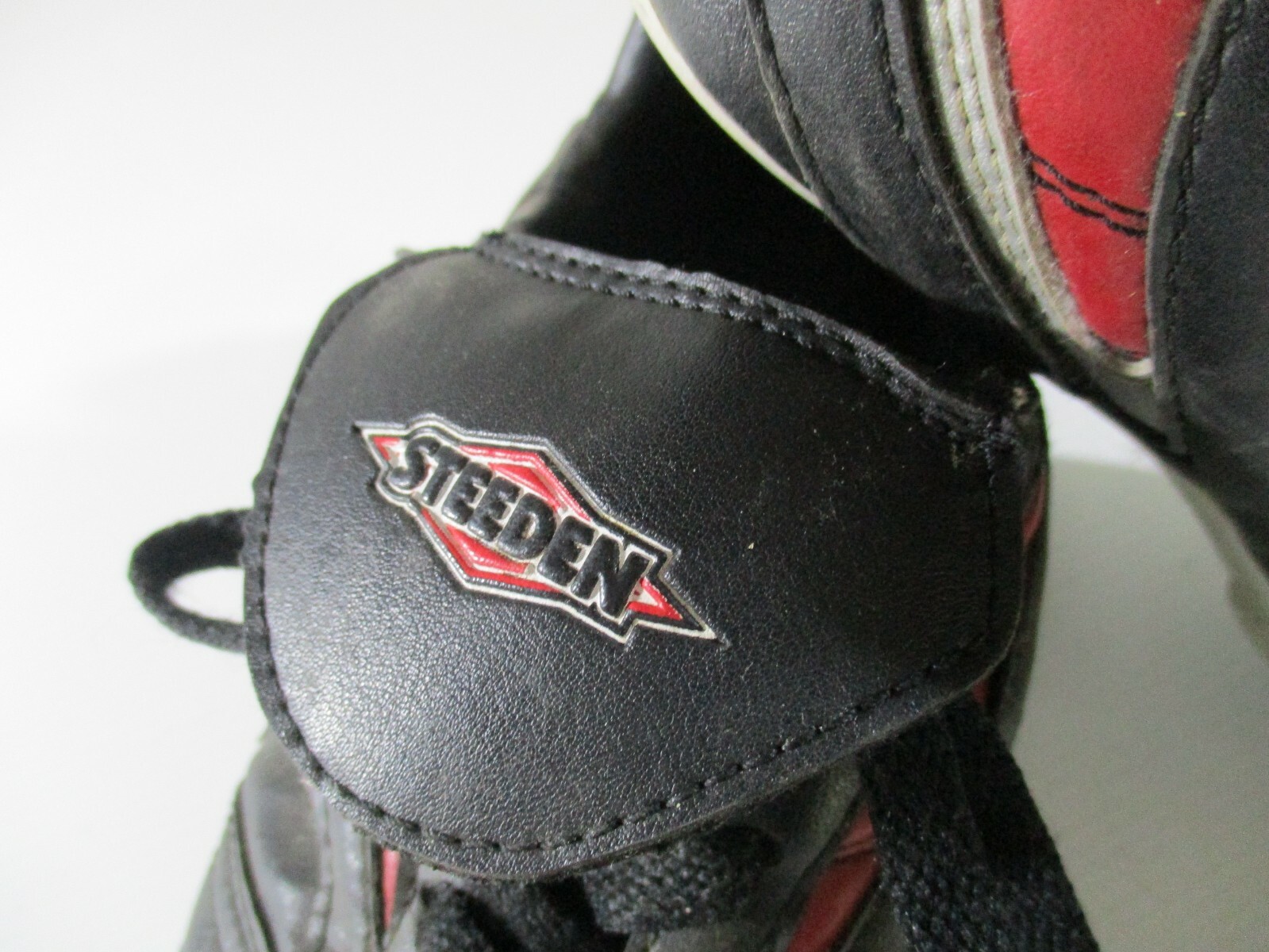 Steeden Football Boots Childrens Size US 1 AUS 1 Black Pre-owned 21 cm Long VGC