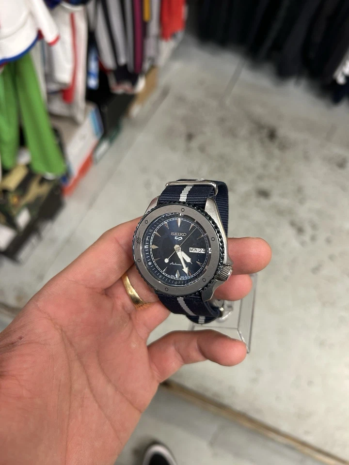Reloj Automático Seiko 5 Sports Naruto C Boruto Foto 2 de 4
