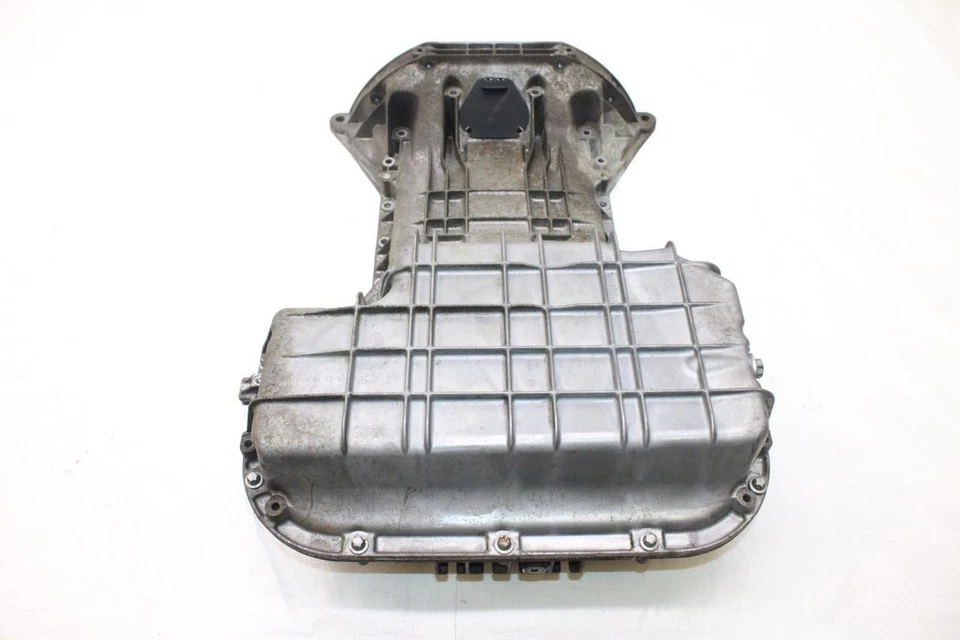 2004 CHRYSLER CROSSFIRE ZH COUPE #374 UPPER & LOWER ENGINE OIL PAN - Image 3 of 4