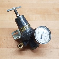Parker Watts R119-02C Pressure Regulator, 300 PSI Max, 20 Bar, 1/4" NPT - USED