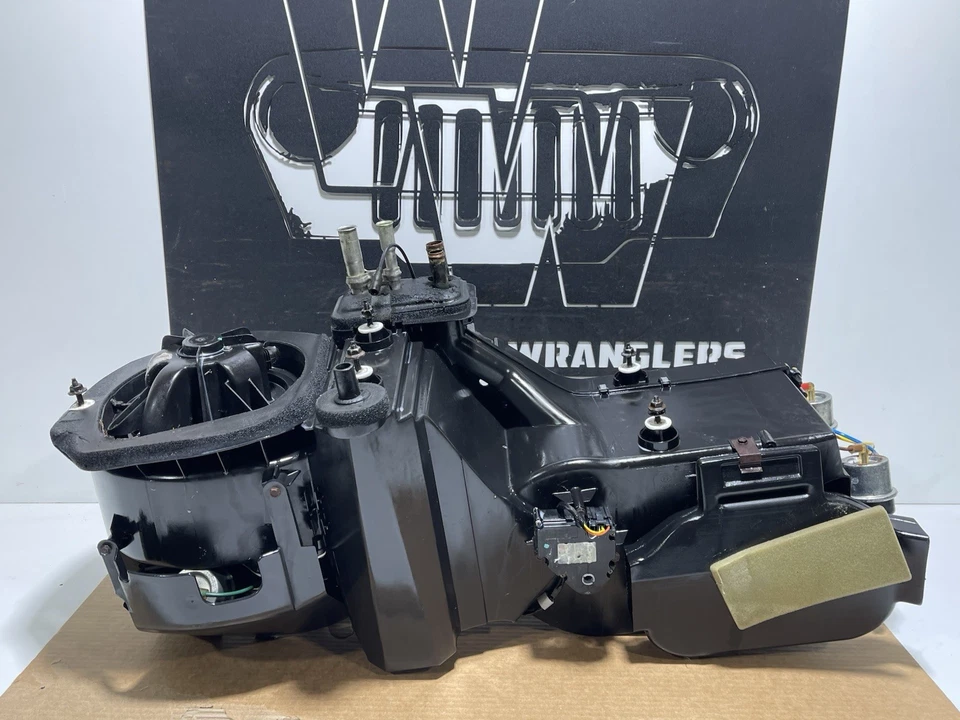 55115210AD Heater Core Housing Box w/ AC Blower Motor 99-01 Jeep TJ Wrangler - Image 2 of 4