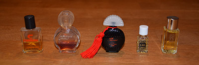 Set / Konvolut aus 5 Miniatur Parfüm / Parfum Flacons, Rothschild, Bouchara etc.