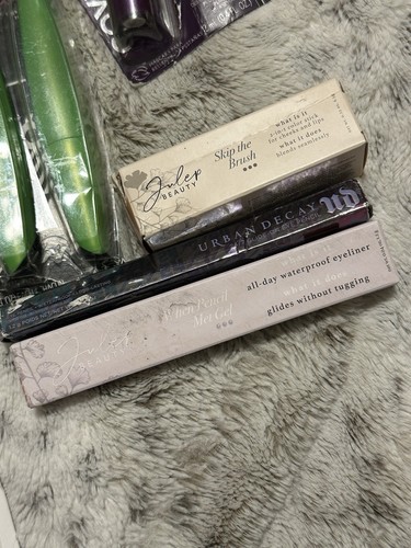 Make Up & Nail Lot Eyes Makeup Remover Wipes Pimple Patches Light Mirror Hair Dy - Picture 4 of 8