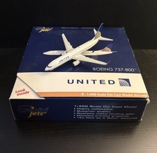 GeminiJets 1:400 United Airlines Boeing 737-8...