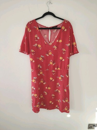 George Ladies Casual Red Yellow floral Knee dress size 24 summer V Neck Belted - Picture 1 of 8