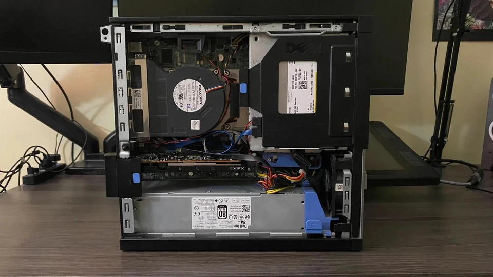 Dell OptiPlex 990 SFF | i7-2600 | 32GB RAM | 240GB SSD | RX 6400 4GB  - Image 3 of 4