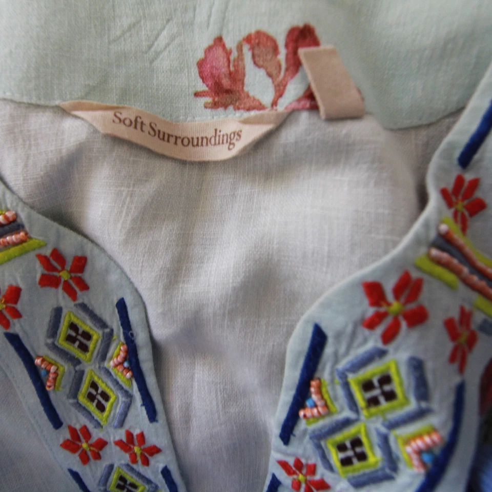 Top túnica Soft Surroundings azul y rosa floral con cuentas manga 3/4 cuello en V talla S Foto 4 de 4