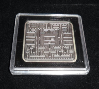 PAC-MAN Silver Antiqued ARCADE CLASSICS Square 1oz Art Bar In Capsule COA