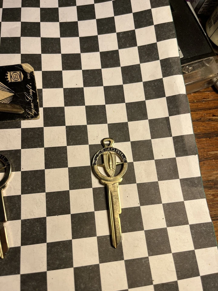 Olds Cutlass 442 1968 1972 1976 Antique Original Key Blanks Fits All Olds Ign - Image 3 of 4