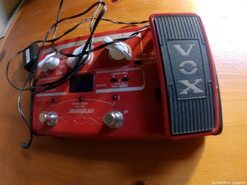 Vox SL2B StompLab 1B Multi-Effects Modeling Bass Guitar Pedal w/ Adapter - Picture 1 of 1