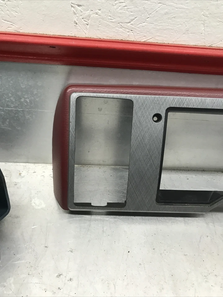 Chevrolet G10 G20 G30 1993-1995 OEM velocímetro tablero de instrumentos bisel de ajuste 15674208 Foto 4 de 4