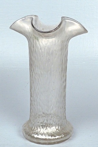 Antique Silver Or White Iridescent Kralik Art Glass Vase - Nice Form - Picture 6 of 11