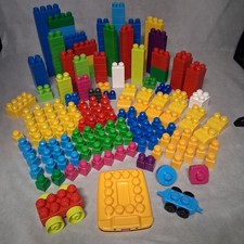 Mega Blocks First Builders Lot 300 Pieces 10.9 lbs of Bricks and Pieces